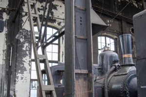 nick Canon EOS 90D f/4 1/80sec ISO-400 17mm