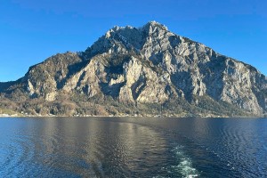 iPhone 13 f/1.6 1/1106sec ISO-50 5.0999999046326mm Horizontal (normal)