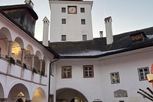 iPhone 13 f/1.6 1/100sec ISO-80 5.0999999046326mm Horizontal (normal)