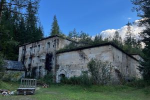 iPhone 13 f/1.6 1/676sec ISO-50 5.1mm