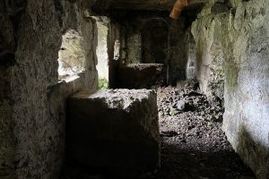 iPhone 13 f/1.6 1/30sec ISO-800 5.1mm