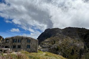 iPhone 13 f/1.6 1/15152sec ISO-50 5.1mm