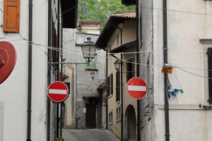 Canon EOS 90D f/5 1/160sec ISO-100 44mm Horizontal (normal)