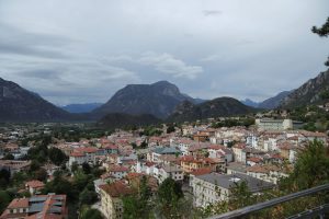 Canon EOS 90D f/4 1/800sec ISO-100 17mm Horizontal (normal)