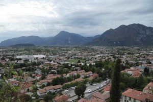 Canon EOS 90D f/4 1/800sec ISO-100 17mm Horizontal (normal)