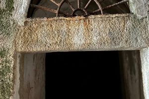 iPhone 13 f/1.6 1/9sec ISO-1600 5.1mm