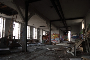 Canon EOS 90D f/4 1/125sec ISO-640 17mm Horizontal (normal)