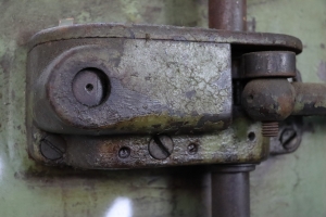 Canon EOS 90D f/5 1/125sec ISO-6400 38mm Horizontal (normal)