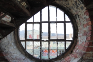 Canon EOS 90D f/4 1/125sec ISO-100 17mm Horizontal (normal)