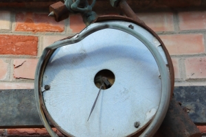 Canon EOS 90D f/5.6 1/100sec ISO-200 59mm Horizontal (normal)