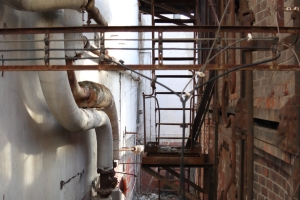 Canon EOS 90D f/4 1/100sec ISO-125 17mm Horizontal (normal)