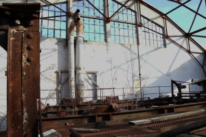 Canon EOS 90D f/4 1/100sec ISO-100 17mm Horizontal (normal)