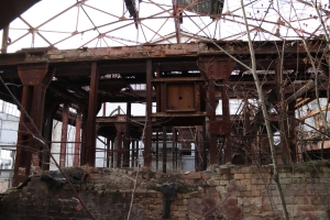 Canon EOS 90D f/4 1/100sec ISO-100 17mm Horizontal (normal)