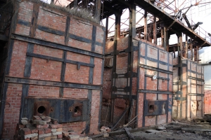 Canon EOS 90D f/4 1/100sec ISO-200 17mm Horizontal (normal)