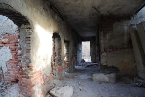 Canon EOS 90D f/4 1/100sec ISO-320 17mm Horizontal (normal)