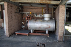 nick Canon EOS 90D f/4 1/200sec ISO-100 17mm