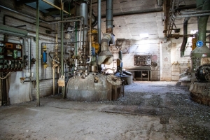 nick Canon EOS 90D f/4 1/60sec ISO-2500 17mm