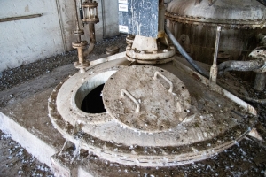 nick Canon EOS 90D f/4 1/80sec ISO-4000 20mm