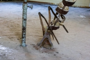 nick Canon EOS 90D f/22 1/13sec ISO-6400 33mm