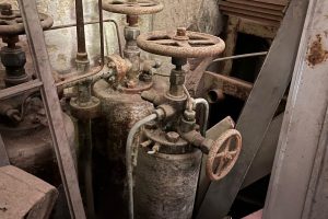 iPhone 13 f/1.6 1/9sec ISO-800 5.1mm