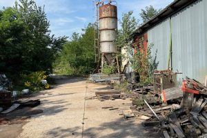 iPhone 13 f/1.6 1/2825sec ISO-50 5.1mm