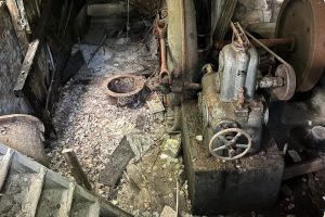 iPhone 13 f/1.6 1/15sec ISO-800 5.1mm