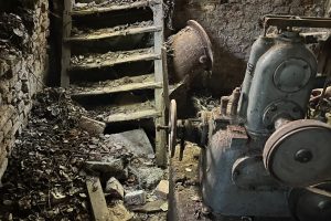 iPhone 13 f/1.6 1/14sec ISO-800 5.1mm