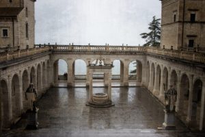 Canon EOS 90D f/4.5 1/160sec ISO-100 24mm Horizontal (normal)