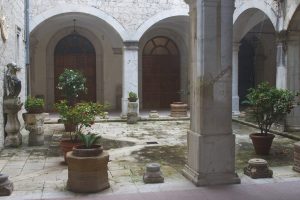 Canon EOS 90D f/4.5 1/80sec ISO-1000 24mm Horizontal (normal)