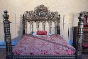 iPhone 13 f/1.6 1/50sec ISO-250 5.0999999046326mm Horizontal (normal)