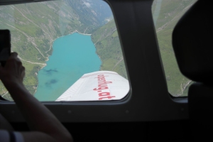 Canon EOS 90D f/4 1/800sec ISO-100 17mm Horizontal (normal)