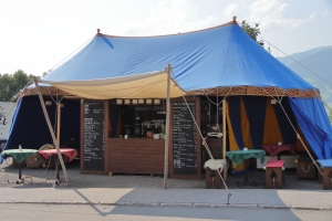 Canon EOS 90D f/4.5 1/640sec ISO-100 28mm Horizontal (normal)