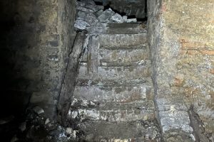 iPhone 13 f/1.6 1/2sec ISO-1600 5.1mm