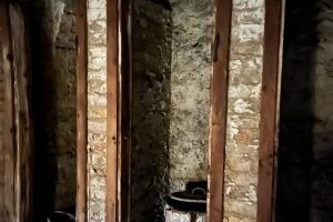 iPhone 13 f/1.6 1/2sec ISO-4000 5.1mm