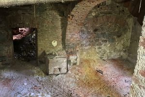 iPhone 13 f/1.6 1/12sec ISO-640 5.1mm